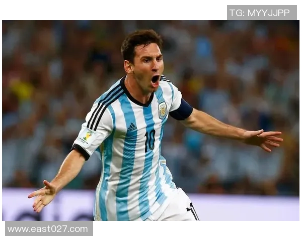 阿根廷老牌足球明星的传奇生涯与对足球的深远影响探讨