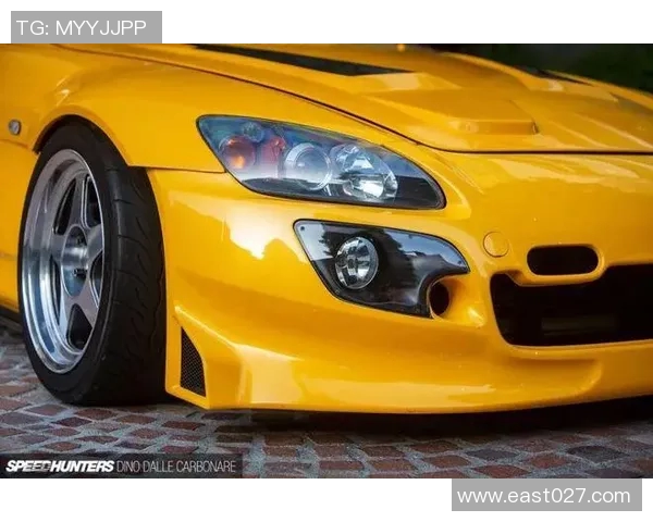 炫酷车辆足球明星摆件让你的车内充满运动激情与个性魅力 炫酷车辆足球明星摆件让你的车内充满运动激情与个性魅力